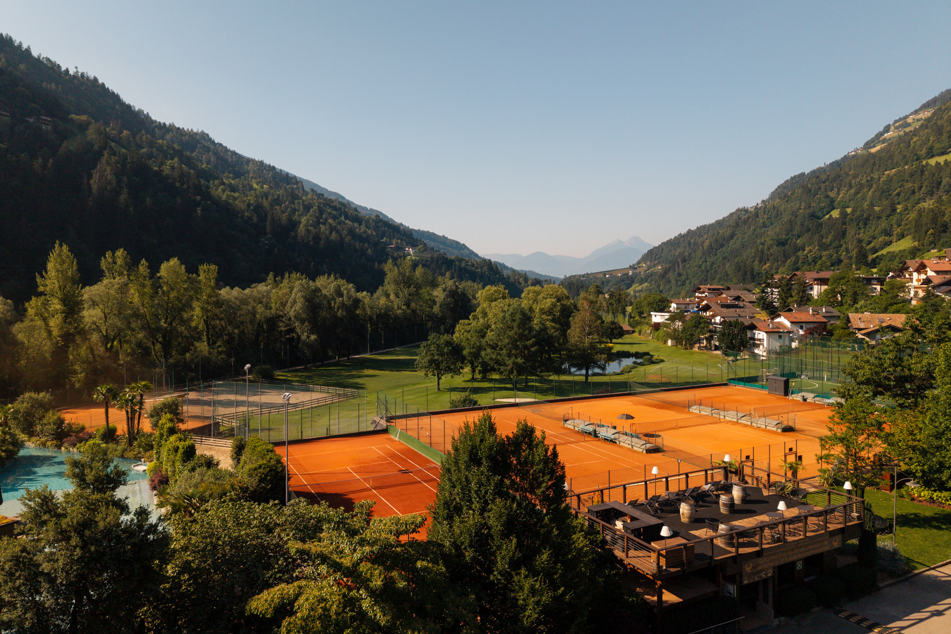Ihr luxuriöses Tennishotel in Südtirol Ihr luxuriöses Tennishotel in Südtirol