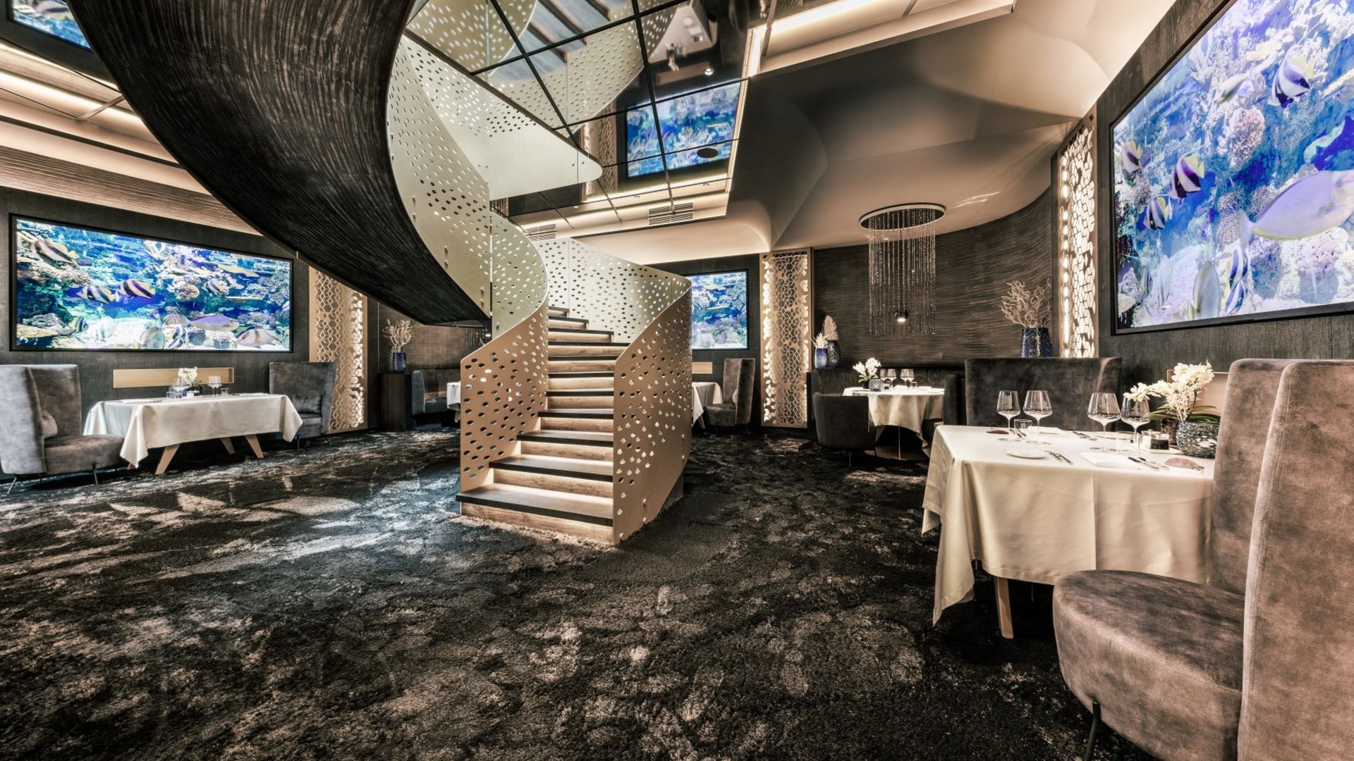 Unique: the underwater restaurant near Meran