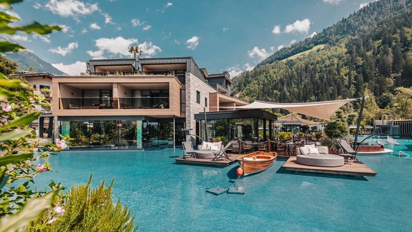 Images of the luxury lodge in South Tyrol