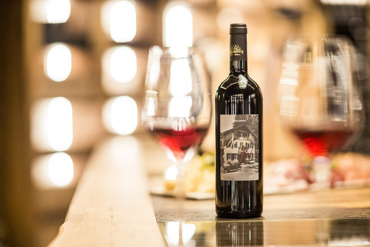 Fine Wines & Lounge Bar